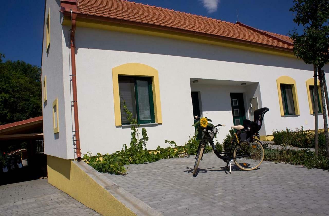 Apartmany U Zamecku Хлоховец Екстериор снимка
